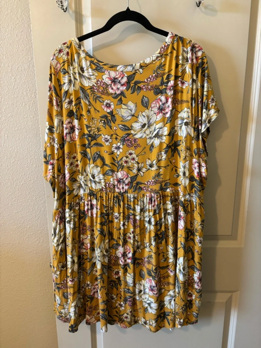 Torrid Floral Super Soft Blouse 5X - Spring, comfy, plus size - Picture 2 of 5